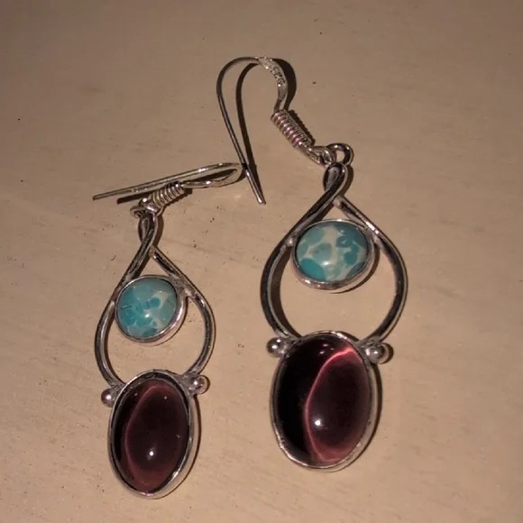 🥳7/$10! Silver and Purple Earrings - Picture 5 of 5